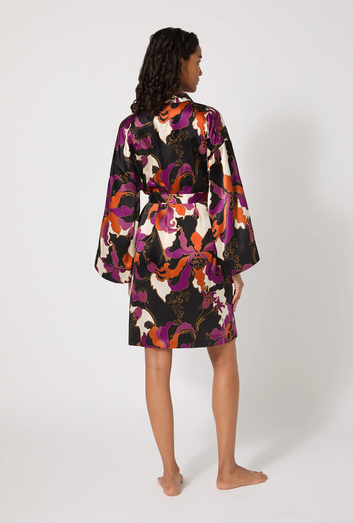 BedHead X Trina Turk Fall Floral Banded Collar Washable Silk Robe - Image 4