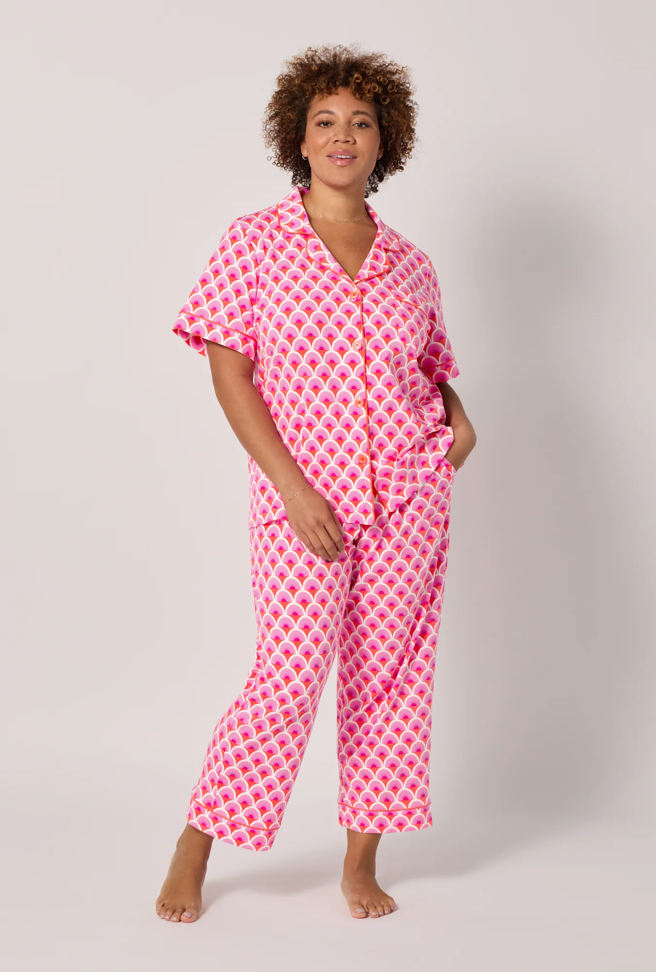 BedHead x Trina Turk Scallop Short Sleeve Classic Stretch Jersey Cropped Pj Set - Image 6