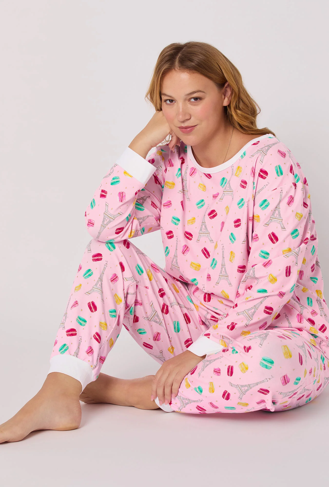 Eiffel For You Long Sleeve Pullover Crew And Jogger Stretch Jersey Pj Set - Image 7
