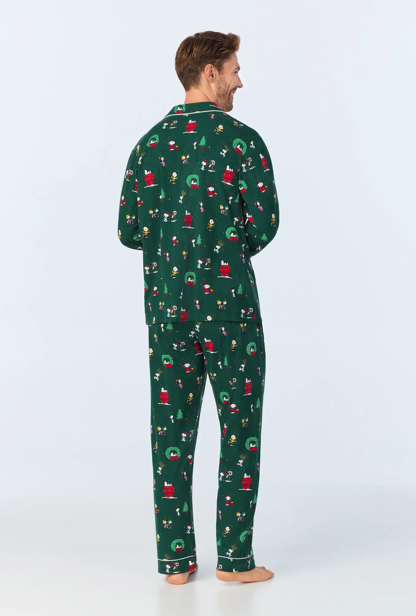 Peanuts® Winter Holiday Men's Long Sleeve Classic Stretch Jersey PJ Set - Image 3